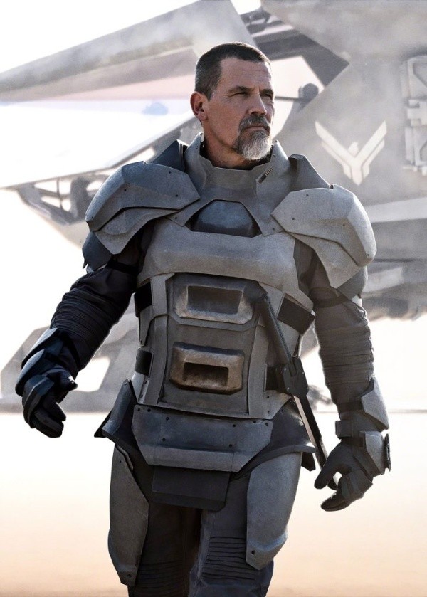 Josh Brolin es “Gurney Halleck”.