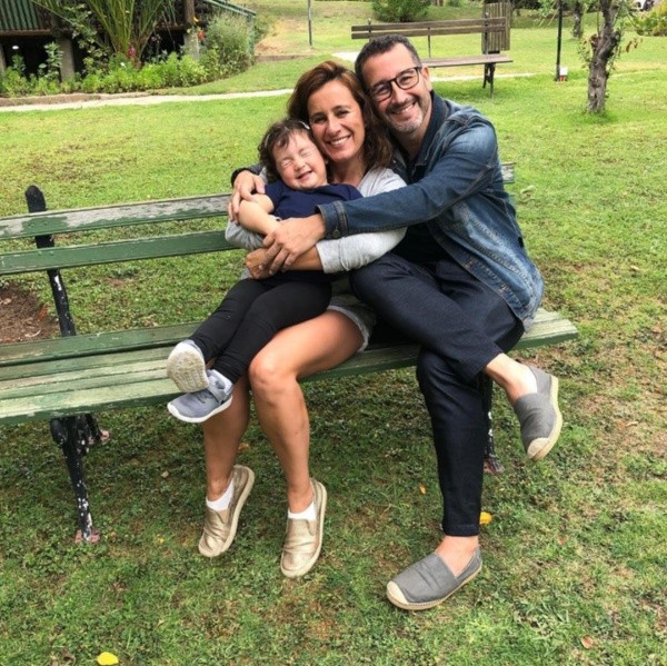Andree Burgat junto a Eduardo Fuentes y su hija Alma.