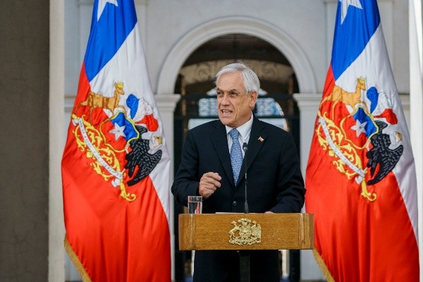 Sebastián Piñera anunció la postergación del regreso a clases y que será “gradual”.