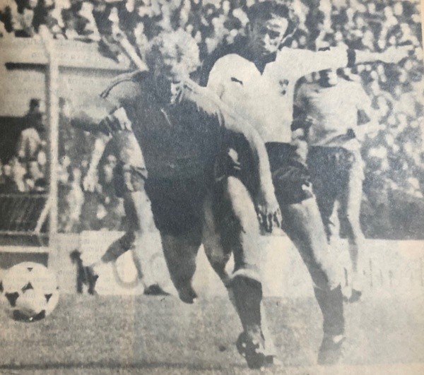 Una de las capturas del partido con que REC TV iniciará la emición de “Fútbol de Siempre”.