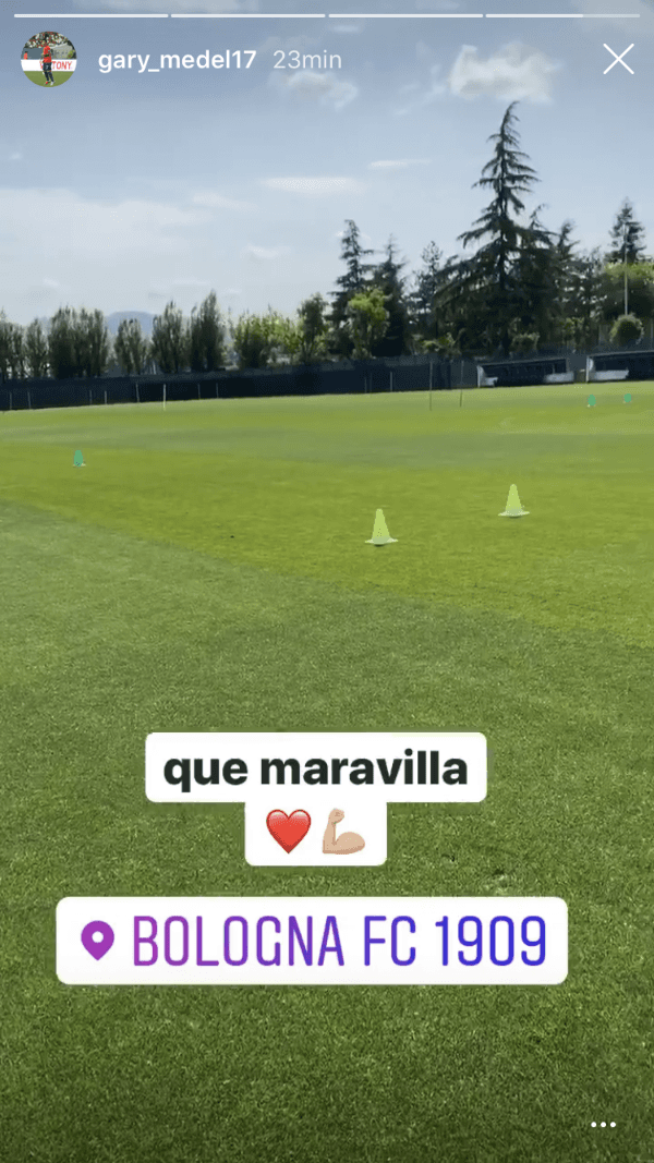 Gary Medel mostró su felicidad de volver a entrenar con el Bologna. Foto: Instagram