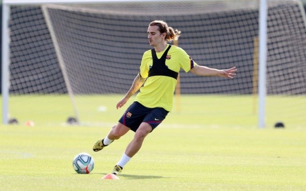 Antoine Griezmann ejercitó el remate