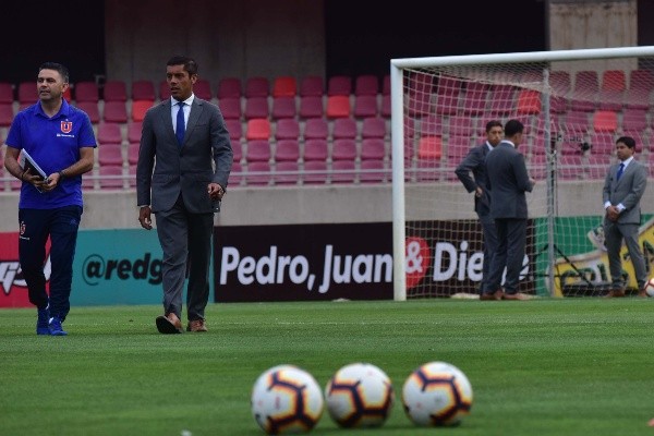 Con un nuevo protocolo y fechas tentativas para volver a jugar, la Comisión Retorno alista al regreso del Torneo Nacional en Chile. Foto: Agencia Uno