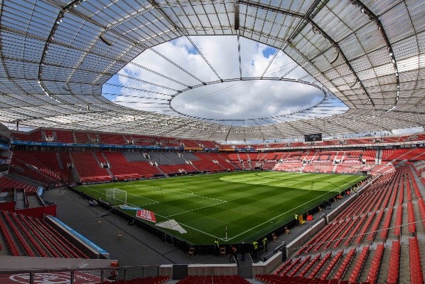 El increíble Bay Arena recibirá este partido por la fecha 28 de la Bundesliga, en Leverkusen. (Foto: Getty)