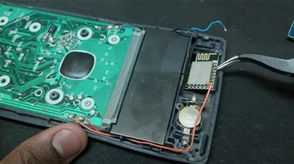 El hacker logró ponerle internet a su calculadora cientifica.