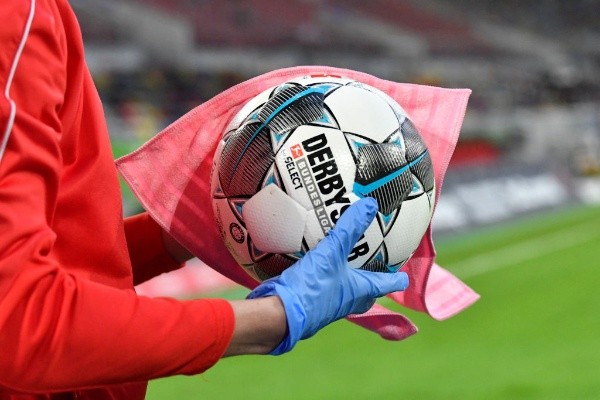 La pelota no se mancha en la Bundesliga - Getty