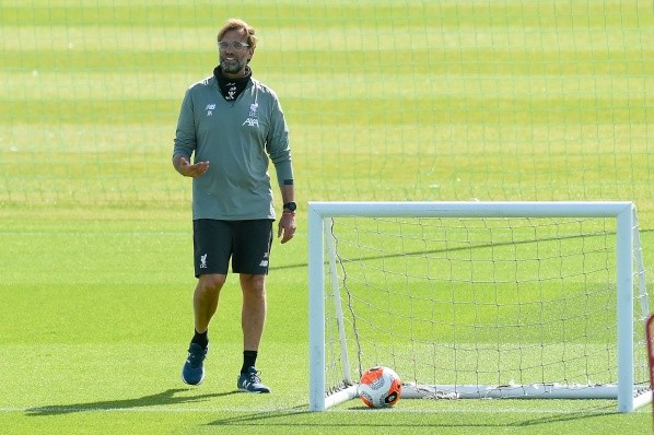 Jürgen Klopp podrá volver a los entrenamientos grupales pensando en la recta final de la Premier League. Foto: Getty Images