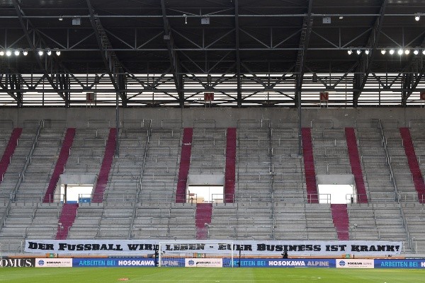 El estadio WWK es el ecargado de recibir este partido entre dos equipos que pelean por alejarse del descenso. (Foto: Getty)