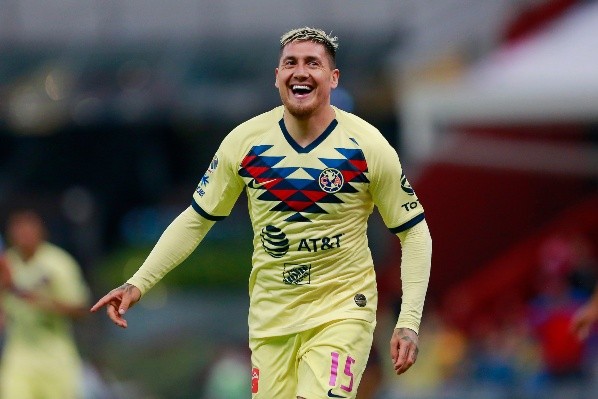 En el América esperan el regreso y los goles de Nicolás Castillo, que mientras juega golf por salud psicológica.