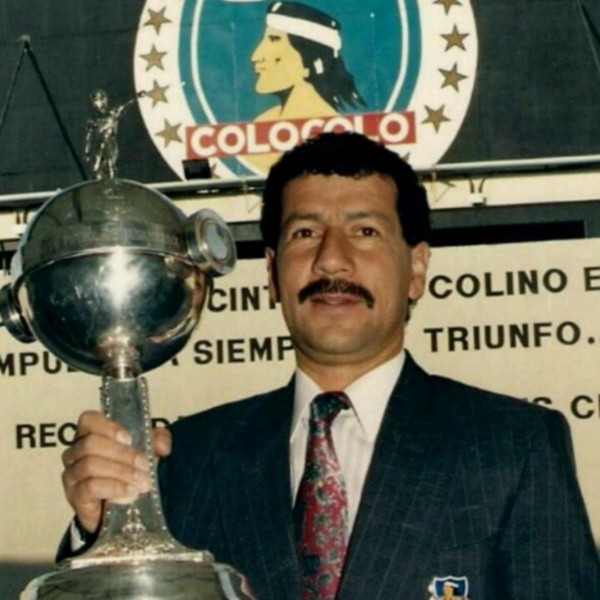 Eddio Yeyo Inostroza con la Copa Libertadores (Archivo)