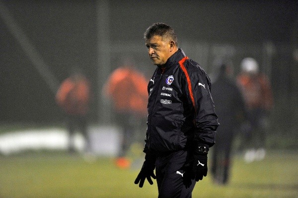 Claudio Borghi cuando dirigía a la selección chilena (Agencia Uno)