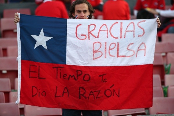 Los hinchas de Chile guardan gran cariño por Marcelo Bielsa.