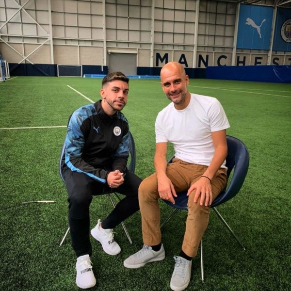 DjMariio y Pep Guardiola en Manchester