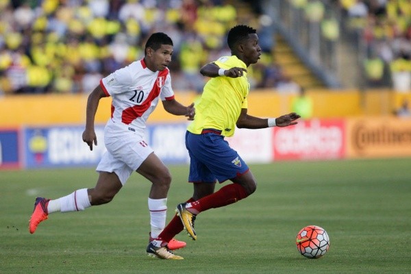 Juan Cazares jugando por la selección ecuatoriana - Getty