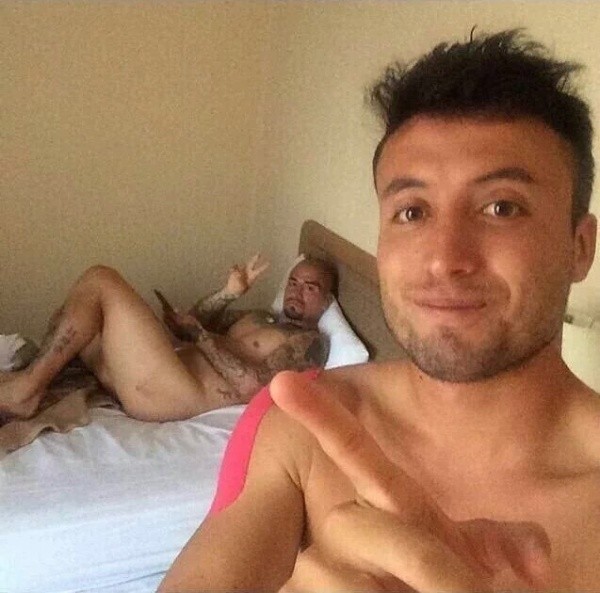 Luis Valenzuela y Kike Acuña en la foto de la discordia