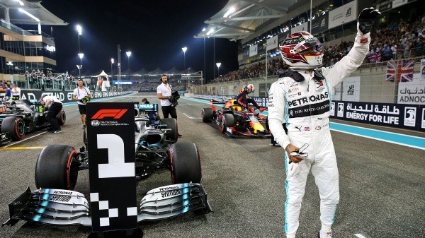 El jefe de la escudería Mercedes, Toto Wolff, respaldó a Lewis Hamilton por sacar la voz ante el racismo como el primer piloto afroamericano en la Fórmula 1