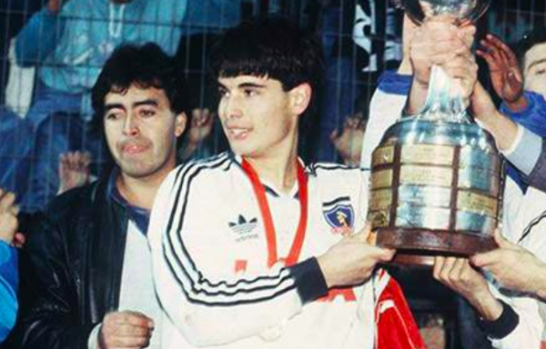 Un joven Miguel Ramírez hacía historia con Colo Colo en la Libertadores de 1991. Foto: Archivo