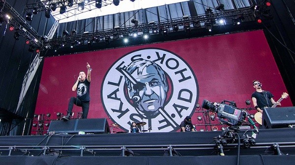 Fiskales Ad-Hok dejó la escoba en el Lollapalooza 2019.