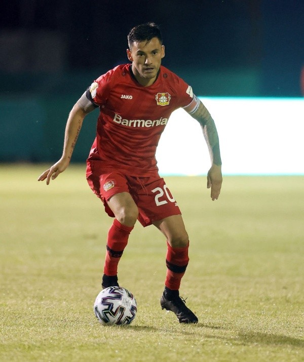 Charles Aránguiz fue clave en la victoria de Leverkusen - Getty