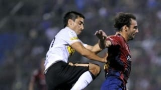 Colo Colo ante Cerro Porteño en Copa Libertadores 2011 (FIFA)