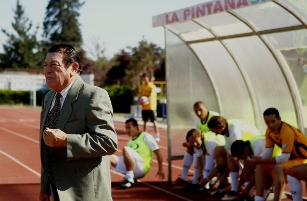 Desde el pavo a jugar con canilleras de cartón, Clavito Godoy cuenta con historias de todo tipo en el fútbol chileno. Foto: Agencia uno