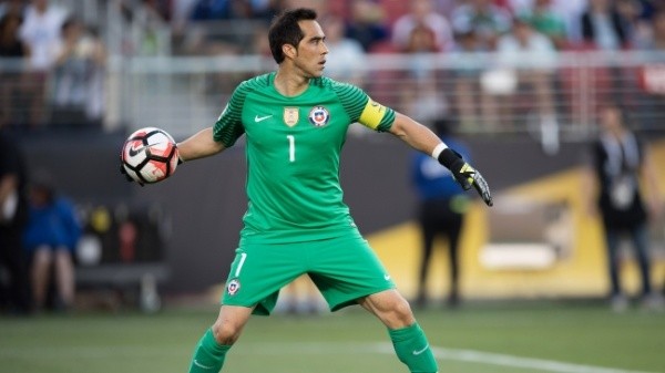 Claudio Bravo en la Copa América Centenario (Getty Images)