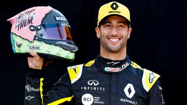 Daniel Ricciardo, de 30 años, conocido por sus extraordinarios adelantamientos en pista, cree que sería capaz de darle pelea al hexacampeón Lewis Hamilton por la corona de la F1.