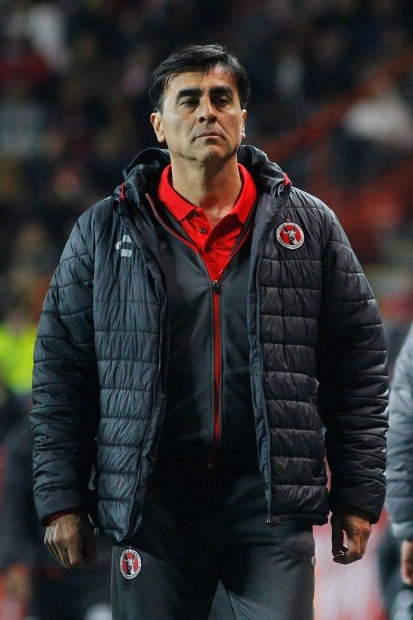 Gustavo Quinteros alcanzó a estar seis meses en Xolos. El Clausura no alcanzó a terminar por la emergencia sanitaria, pero había llegado a la final de la Copa MX que se disputaría en septiembre contra Monterrey.