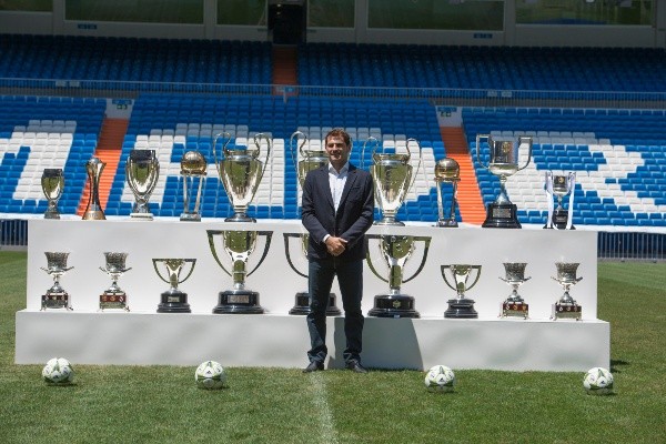 Casillas y una cosa poca con el Real Madrid.