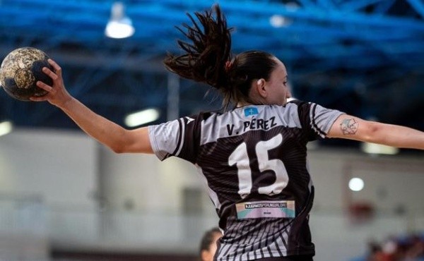 La deportista chilena es el primer refuerzo confirmado por el club español, que está buscando el ascenso a la división de honor.