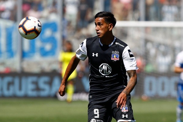 El delantero Vilches no tuvo un buen paso por Colo Colo. Por lo mismo, esta temporada se fue a Unión La Calera. (FOTO: Agencia Uno)