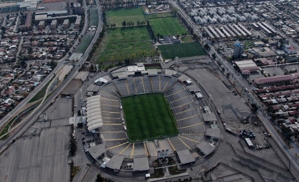El estadio Monumental se prepara para el regreso de Colo Colo pese a la crisis sanitaria e interna que viven entre dirigencia y plantel.