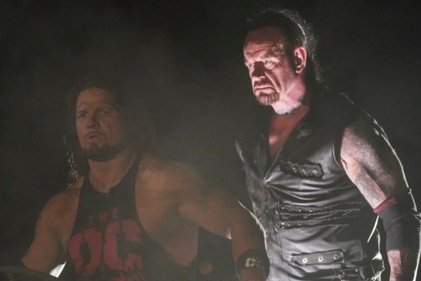 AJ Styles ante Undertaker en lo que, en palabras del Hombre Muerto, fue el broche de oro para su carrera.
