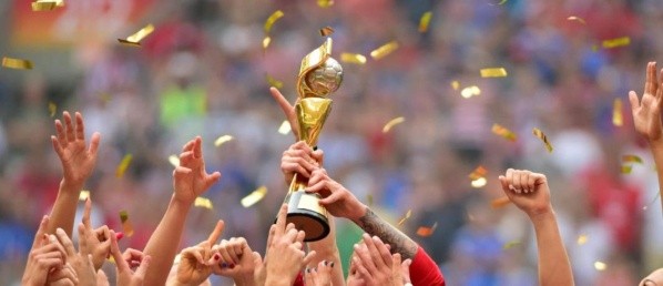 el consejo directivo de la FIFA anunciará este 25 de junio la decisión respecto al país que albergará la copa del mundo.