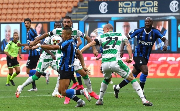 Alexis Sánchez e Inter contra Sassuolo.