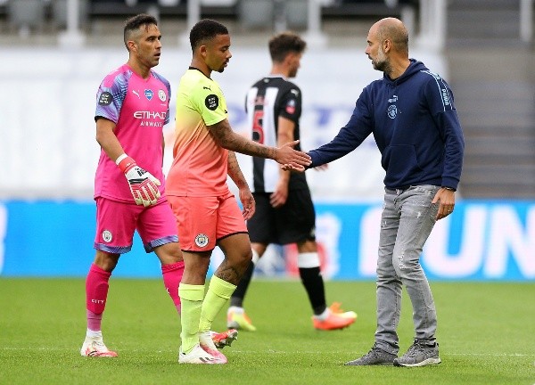 Claudio Bravo en el partido de hoy con el Manchester City