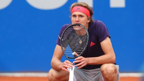 Alexander Zverev rompió la cuarentena para asistir a una multitudinaria fiesta en Montecarlo, donde no hubo ni la más mínima medida sanitaria.