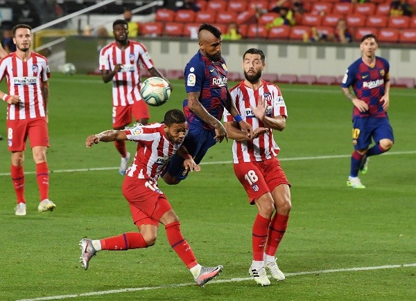 Vidal tuvo un partido con diferentes emociones contra Atlético de Madrid. Aún así, los culés llevan dos partidos sin ganar. (Foto: Getty)