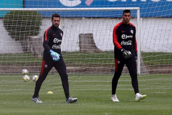 Yerko Urra junto a Fernando De Paul en un entrenamiento en la Selección (Agencia Uno)