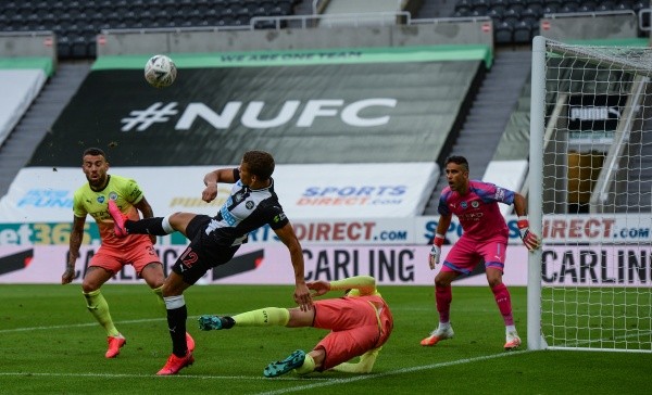Por FA Cup hace un par de semanas, el City enfrentó al Newcastle con Bravo de titular. (Foto: Getty)