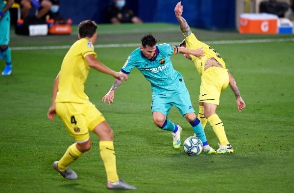 Lionel Messi jugando por Barcelona ante Villarreal - Getty