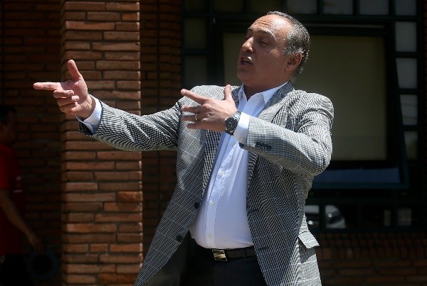 El presidente de Palestino cree que el Gobierno autorizará el regreso del fútbol chileno en los próximos siete días. (FOTO: Agencia Uno)