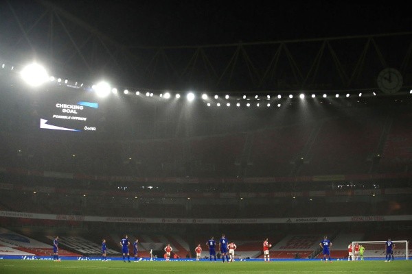 Arsenal y Leicester empataron en una jornada lluviosa en Londres - Getty