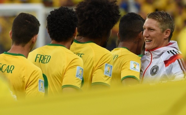 Alemania goleó a Brasil para avanzar a la final del Mundial 2014, donde derrotó a Argentina para coronarse campeón del mundo