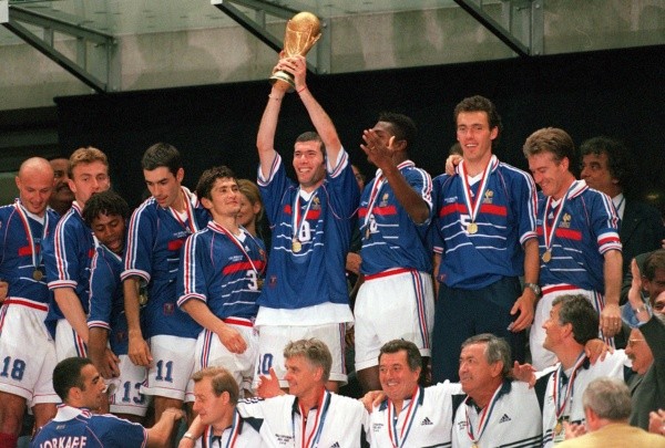 Francia logró de local en 1998 su primer título mundial, el que se repitiría en 2018. (Foto: Getty)