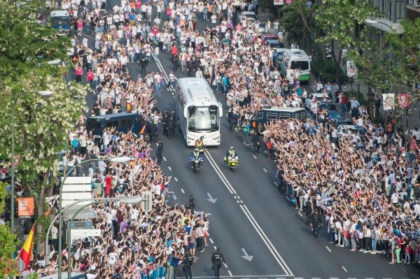 Una de las mayores preocupaciones es la cantidad de personas que puedan llegar a celebrar el posible nuevo título del Real Madrid en plena pandemia del coronavirus. Foto: Getty Images