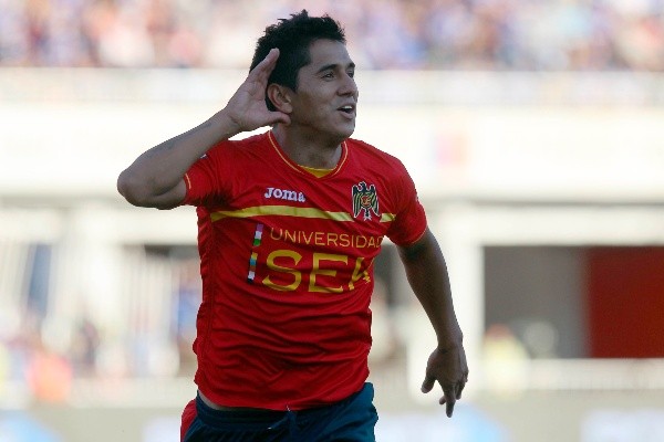 Emilio Hernández y su gol con dedicatoria (Agencia Uno)