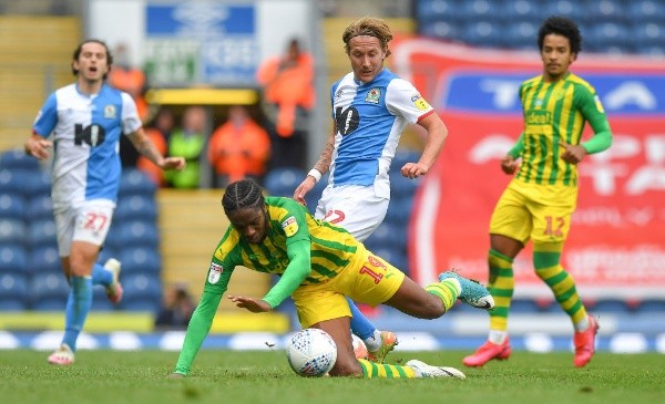 West Bromwich alcanzó al Leeds, que de ganar este domingo, se escapa como líder exclusivo. Foto: Getty Images