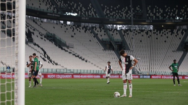 El sello de CR7, que marcó de penal los dos tantos con que igualaron ante el Atalanta en uno de los partidos más complejos que les quedaban. (Foto: Getty)