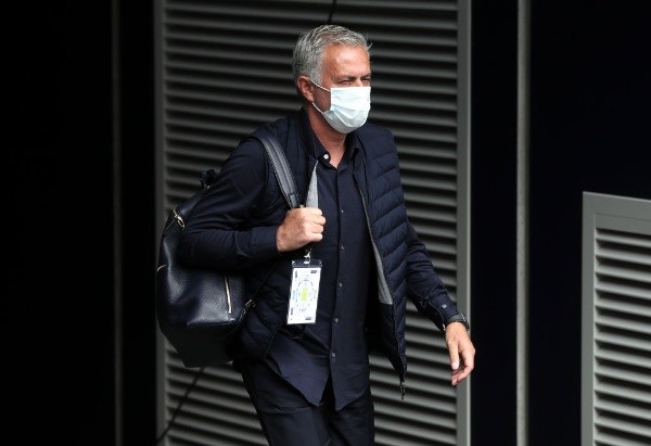 El técnico portugués es captado visitando a su supuesta “amante”. (FOTO: Getty)